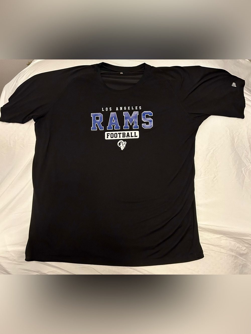 New Era Los Angeles Rams Black T‑Shirt with Blue and White Logo